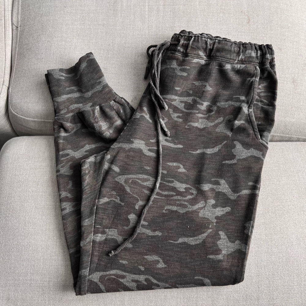 Karlie Pants Womens Green  Camo Print Jogger  Lightweight Size L